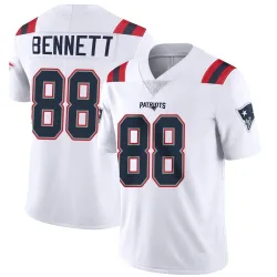 New England Patriots Men's Limited White Vapor Untouchable Jersey (88 Martellus Bennett)