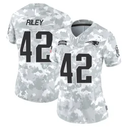 New England Patriots Women's Limited Arctic Camo 2024 Salute to Service Jersey (42 Cam Riley)